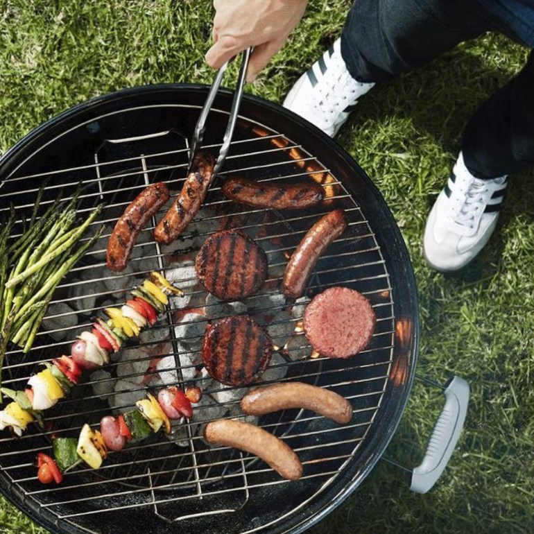 beyond meat, vegan, meat, bbq, barbecue, cookout, party, holiday, grill, hotdog, brat, sausage
